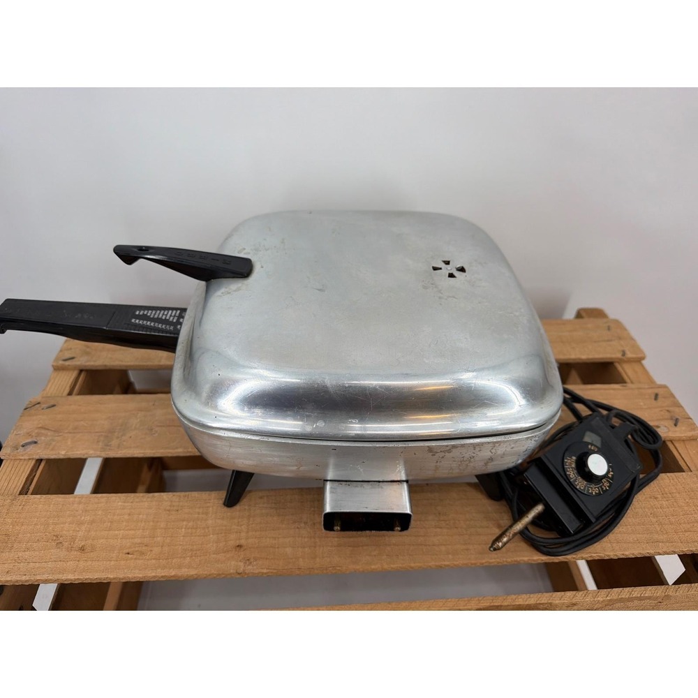 Vintage Mirro-Matic Electric Fry Pan Model 271M Aluminum Skillet with Lid